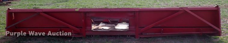 image for item DK4592 International 883  corn head