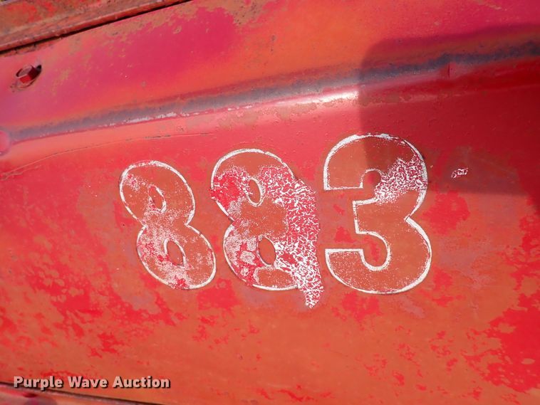 image for item DK4592 International 883  corn head