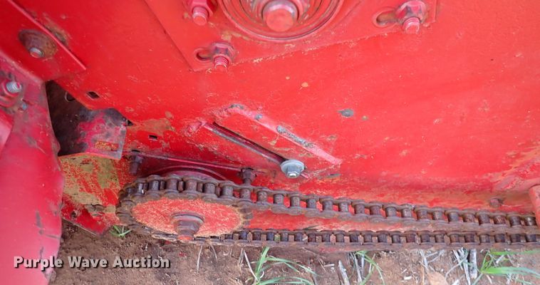 image for item DK4592 International 883  corn head