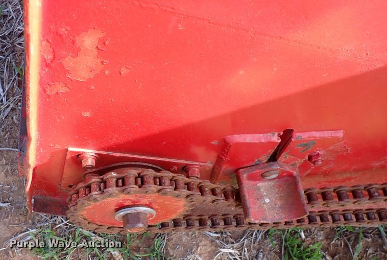 image for item DK4592 International 883  corn head