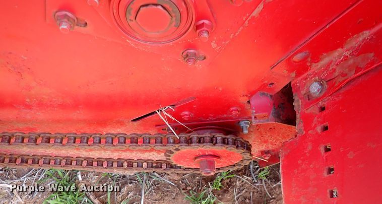 image for item DK4592 International 883  corn head