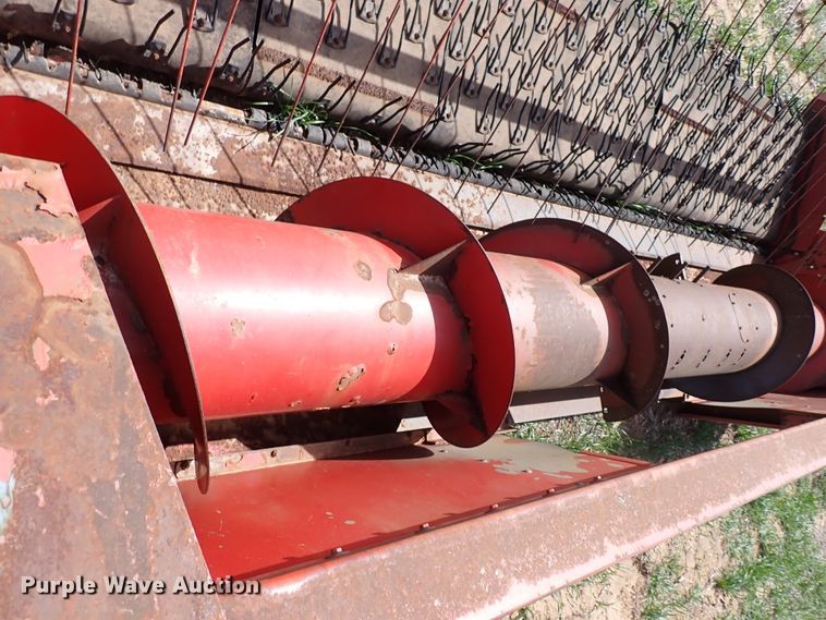 image for item DK4593 Case IH 1015  pickup head