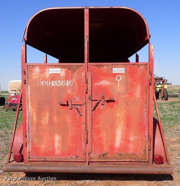 image for item DK4602 Schmitz BullMobile livestock trailer
