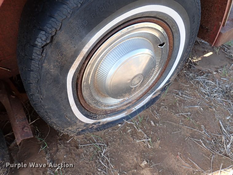 image for item DK4602 Schmitz BullMobile livestock trailer