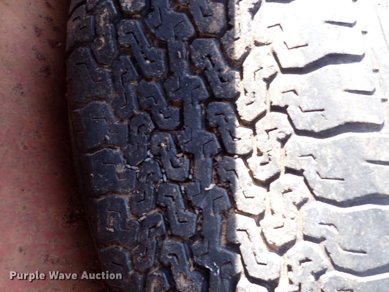 image for item DK4602 Schmitz BullMobile livestock trailer