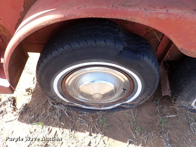 image for item DK4602 Schmitz BullMobile livestock trailer