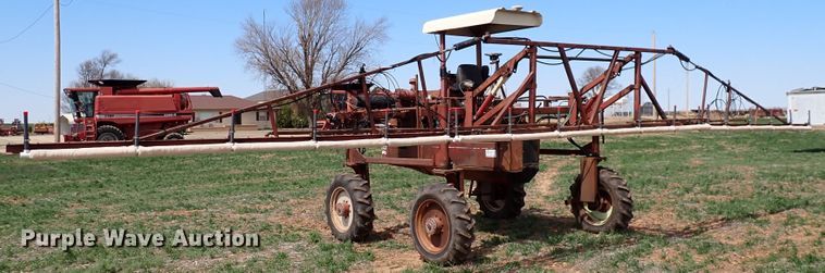 image for item DK4612 Hagie 473  Hi-Tractor Hi-Crop sprayer