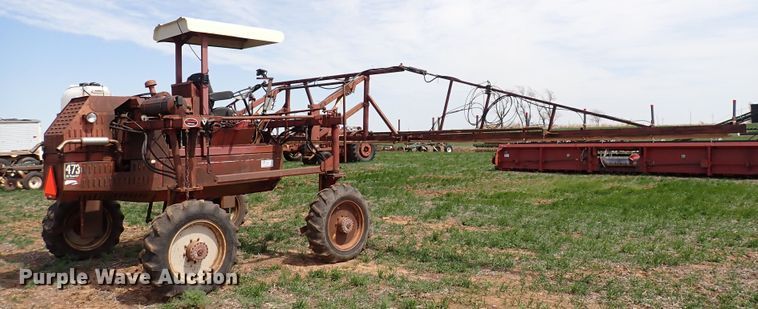image for item DK4612 Hagie 473  Hi-Tractor Hi-Crop sprayer