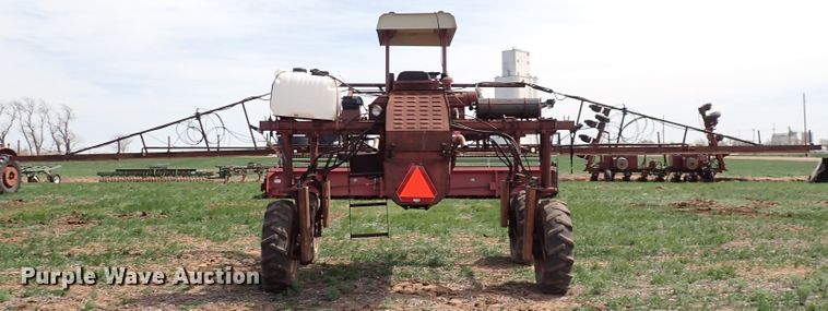 image for item DK4612 Hagie 473  Hi-Tractor Hi-Crop sprayer