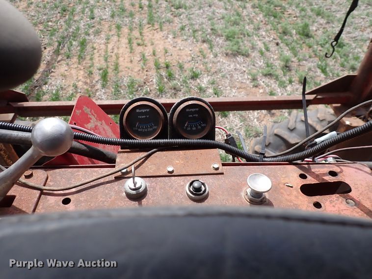 image for item DK4612 Hagie 473  Hi-Tractor Hi-Crop sprayer