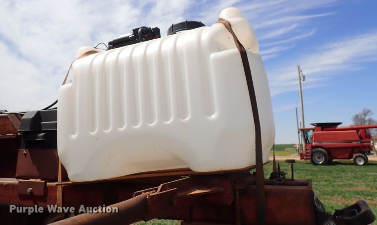 image for item DK4612 Hagie 473  Hi-Tractor Hi-Crop sprayer