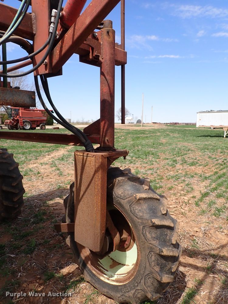 image for item DK4612 Hagie 473  Hi-Tractor Hi-Crop sprayer