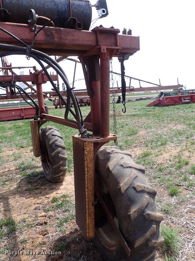 image for item DK4612 Hagie 473  Hi-Tractor Hi-Crop sprayer