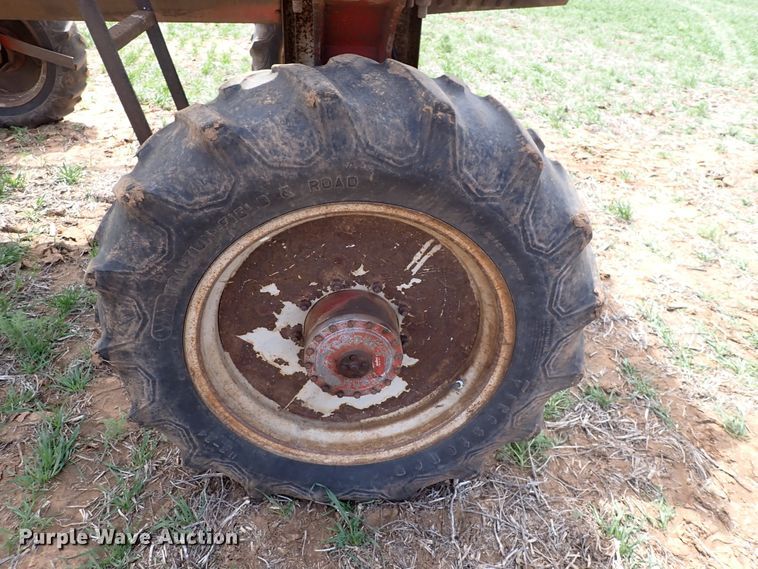 image for item DK4612 Hagie 473  Hi-Tractor Hi-Crop sprayer