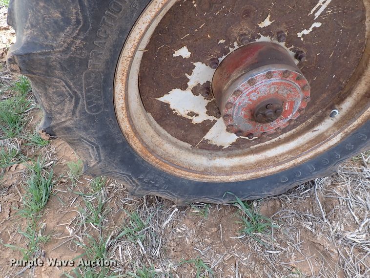 image for item DK4612 Hagie 473  Hi-Tractor Hi-Crop sprayer