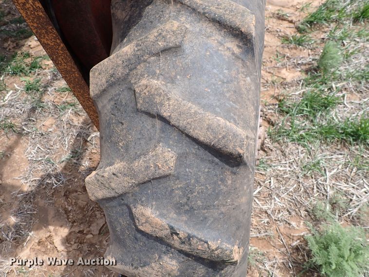 image for item DK4612 Hagie 473  Hi-Tractor Hi-Crop sprayer