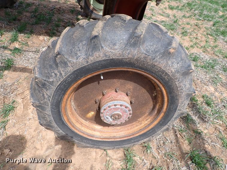 image for item DK4612 Hagie 473  Hi-Tractor Hi-Crop sprayer