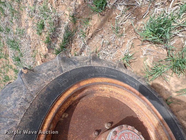 image for item DK4612 Hagie 473  Hi-Tractor Hi-Crop sprayer