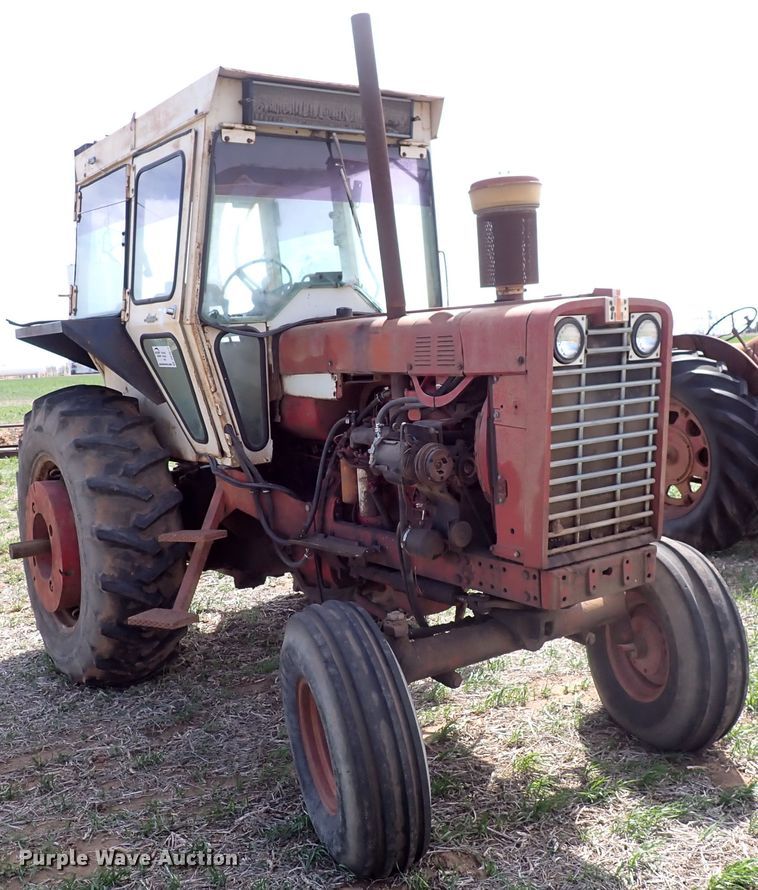 image for item DK4615 International 856  tractor