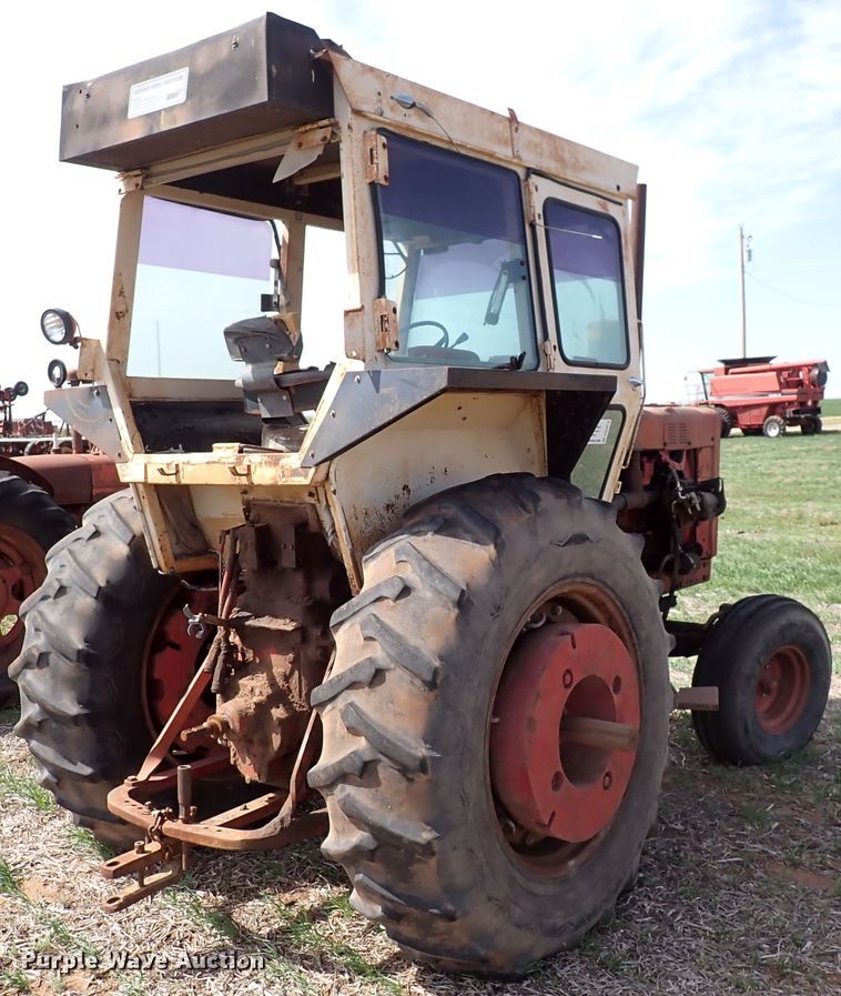 image for item DK4615 International 856  tractor