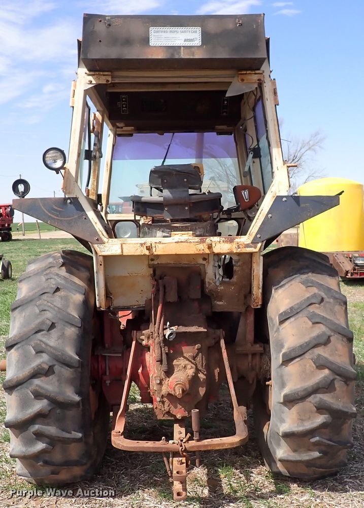 image for item DK4615 International 856  tractor