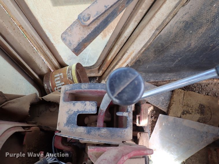 image for item DK4615 International 856  tractor