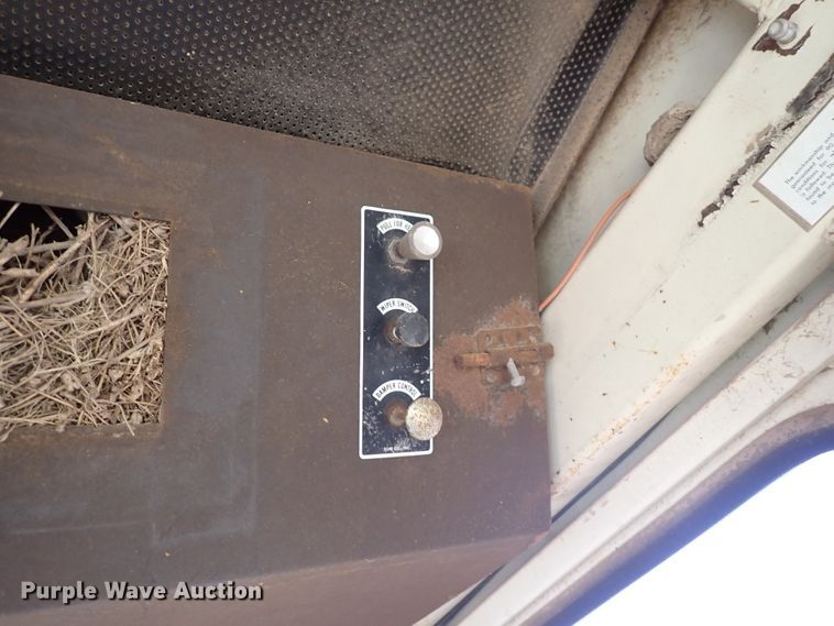 image for item DK4615 International 856  tractor