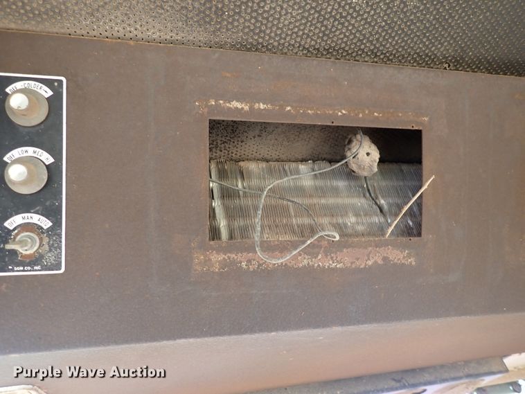 image for item DK4615 International 856  tractor