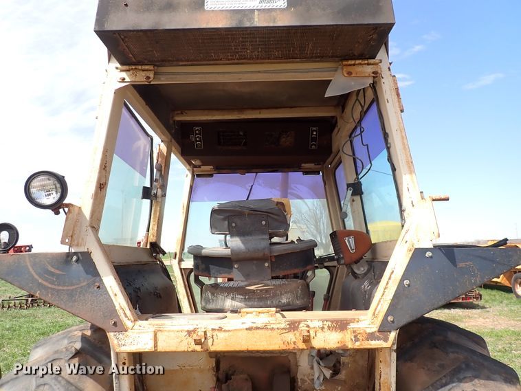 image for item DK4615 International 856  tractor