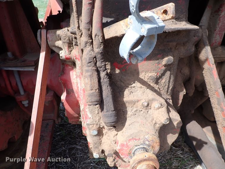 image for item DK4615 International 856  tractor