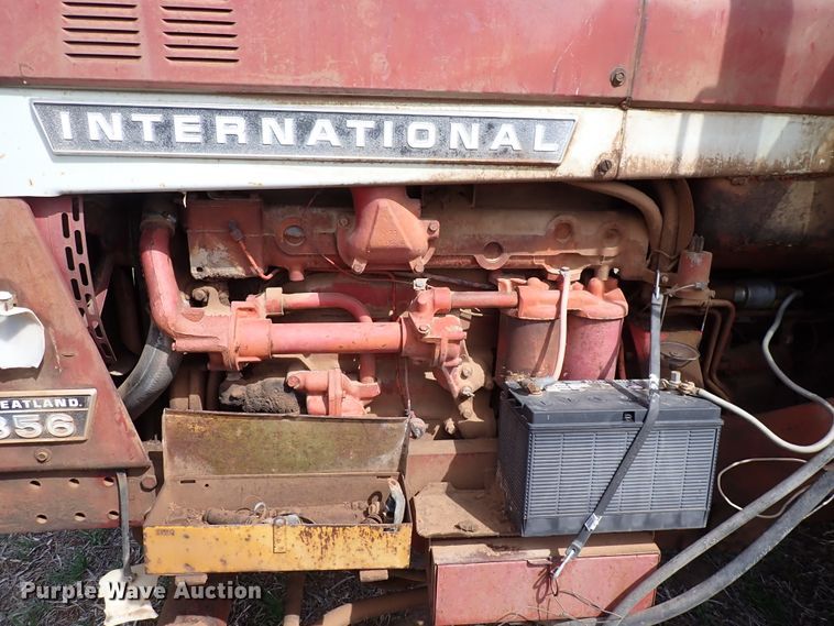 image for item DK4615 International 856  tractor