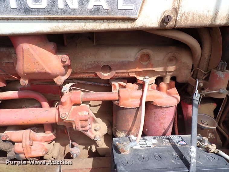 image for item DK4615 International 856  tractor