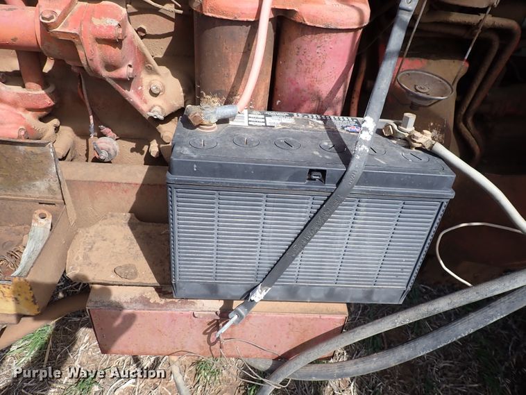 image for item DK4615 International 856  tractor