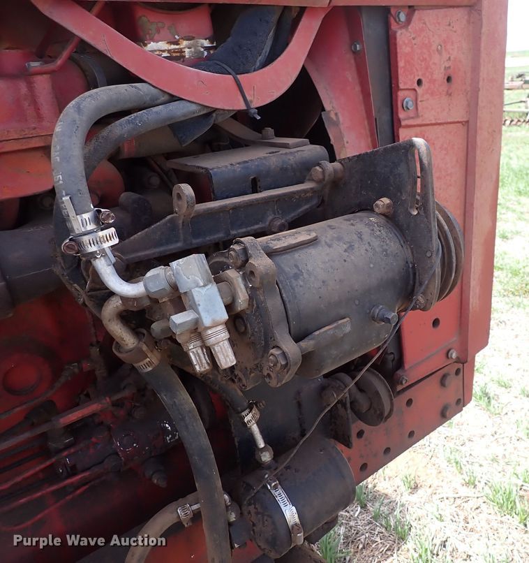 image for item DK4615 International 856  tractor