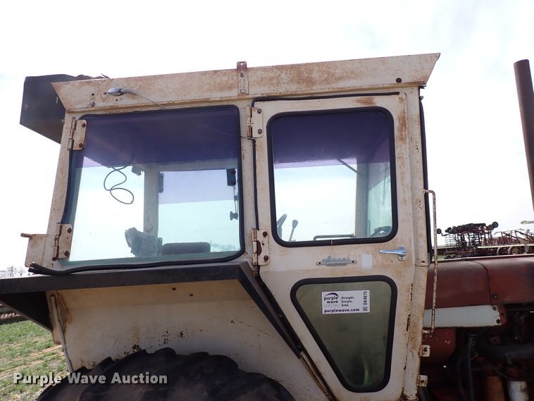 image for item DK4615 International 856  tractor