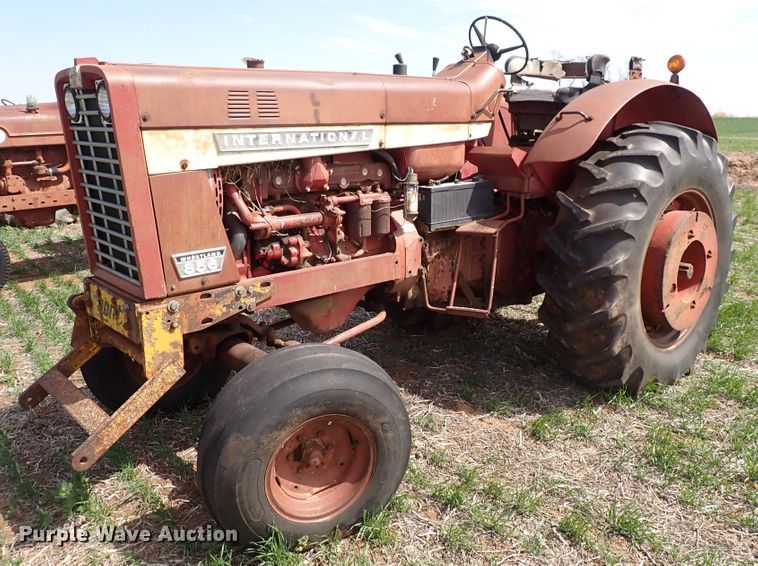 image for item DK4618 International 856  tractor