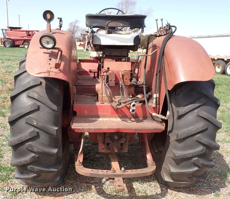 image for item DK4618 International 856  tractor