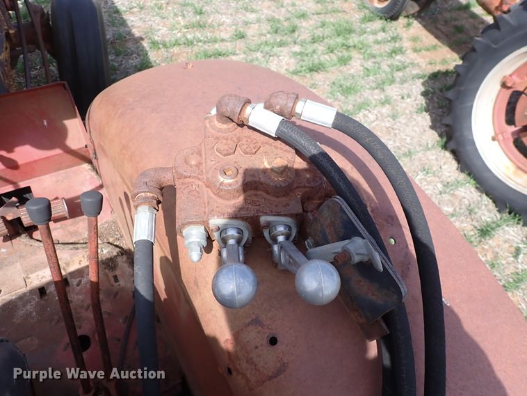 image for item DK4618 International 856  tractor