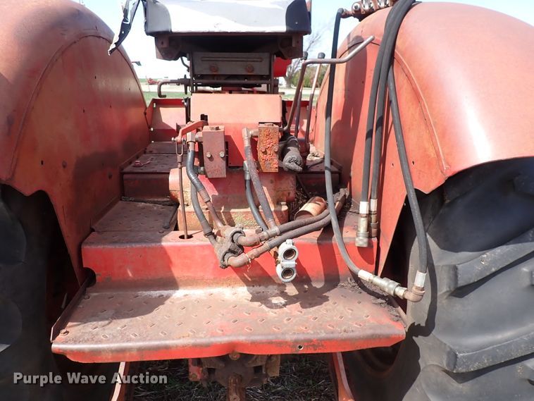 image for item DK4618 International 856  tractor