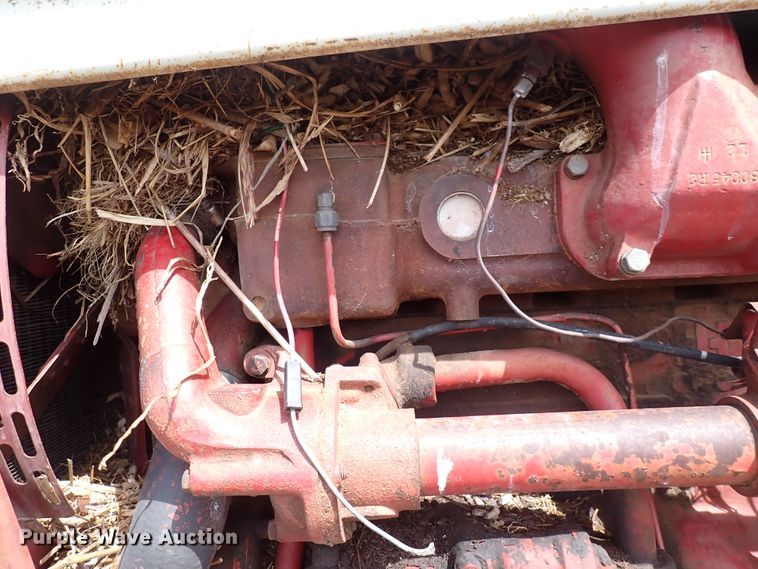 image for item DK4618 International 856  tractor