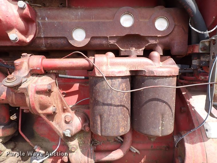 image for item DK4618 International 856  tractor