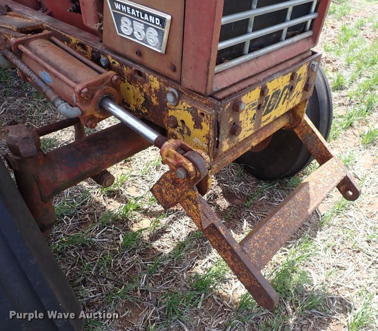 image for item DK4618 International 856  tractor