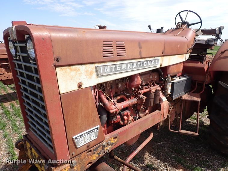 image for item DK4618 International 856  tractor