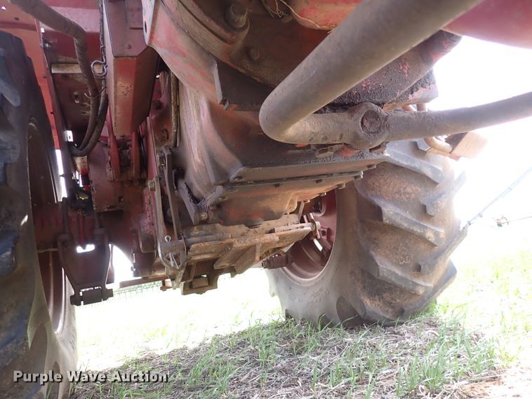 image for item DK4618 International 856  tractor