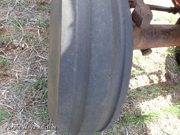 image for item DK4618 International 856  tractor