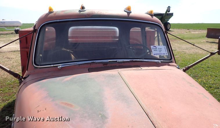 image for item DK4621 1954 GMC 250  grain truck