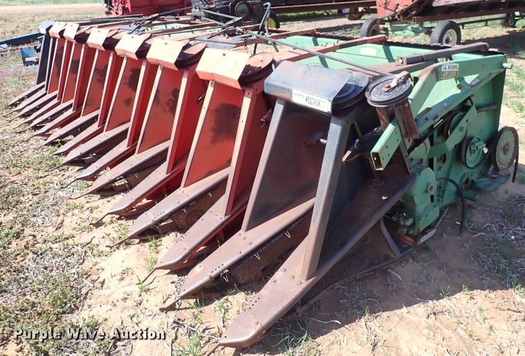 image for item DK4623 John Deere 218  corn head