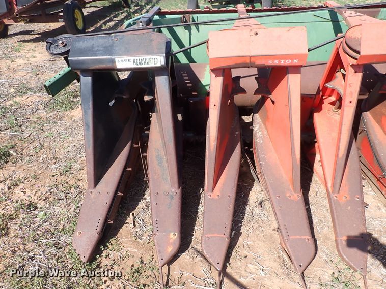 image for item DK4623 John Deere 218  corn head