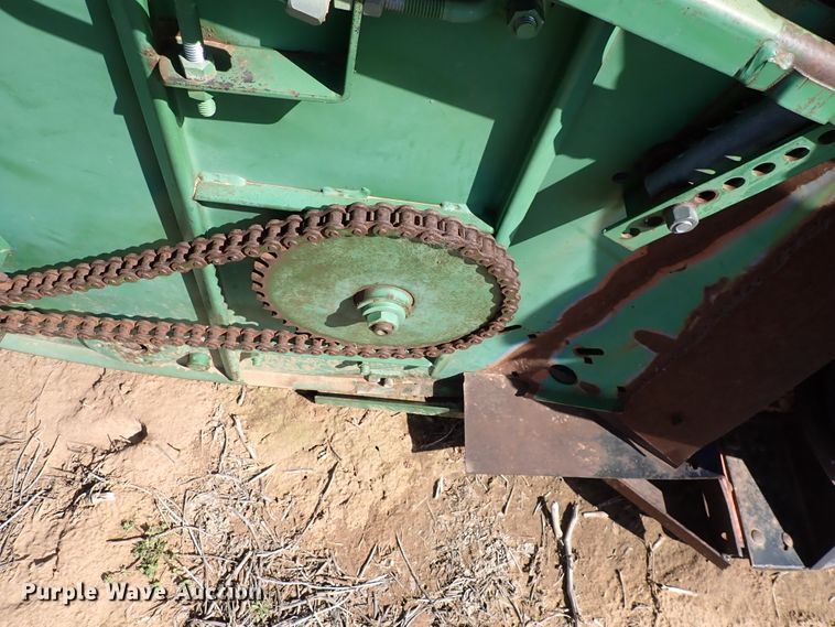 image for item DK4623 John Deere 218  corn head