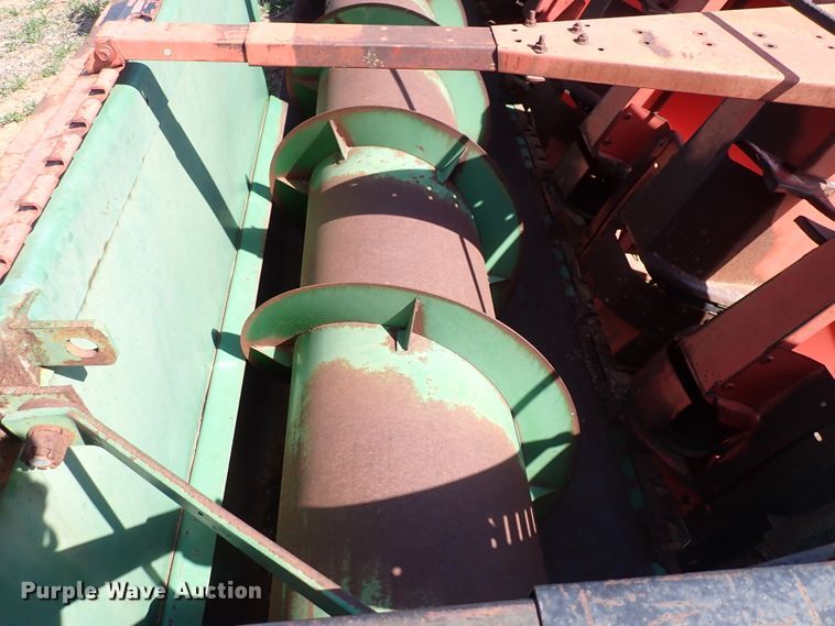 image for item DK4623 John Deere 218  corn head